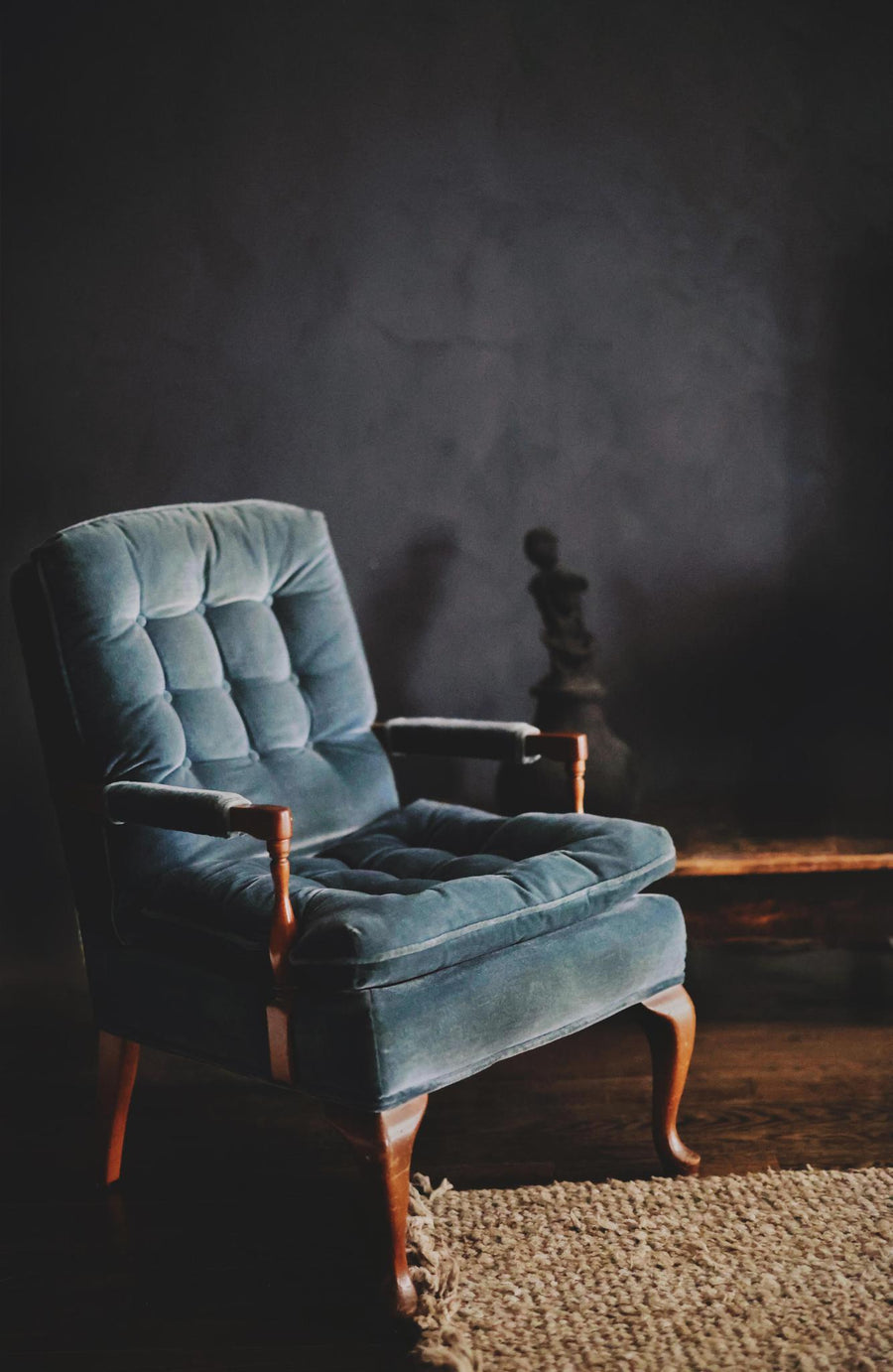 Vintage Tufted Blue Velvet Chair